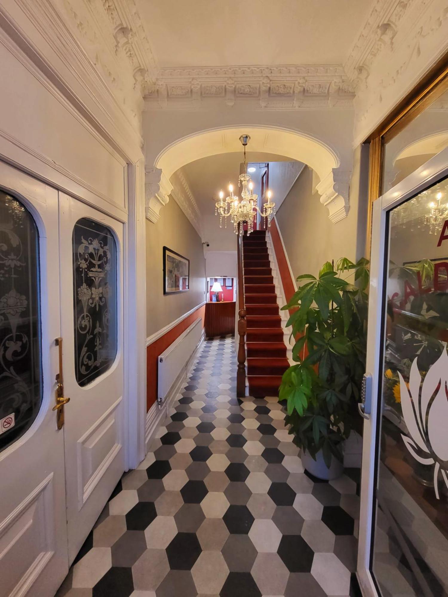Hotel At Caledonia Douglas Esterno foto