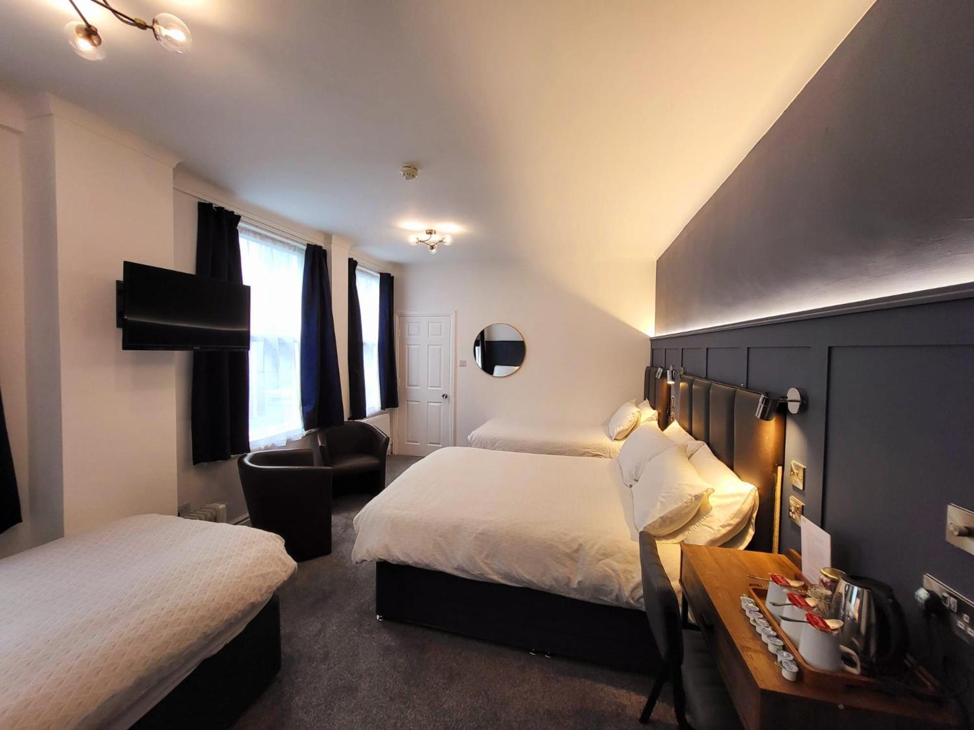Hotel At Caledonia Douglas Esterno foto