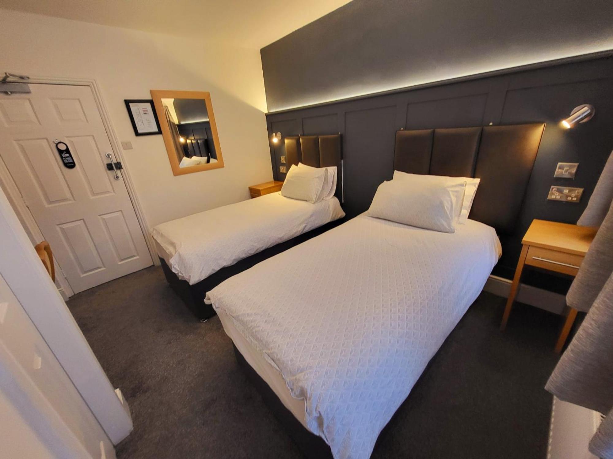 Hotel At Caledonia Douglas Esterno foto