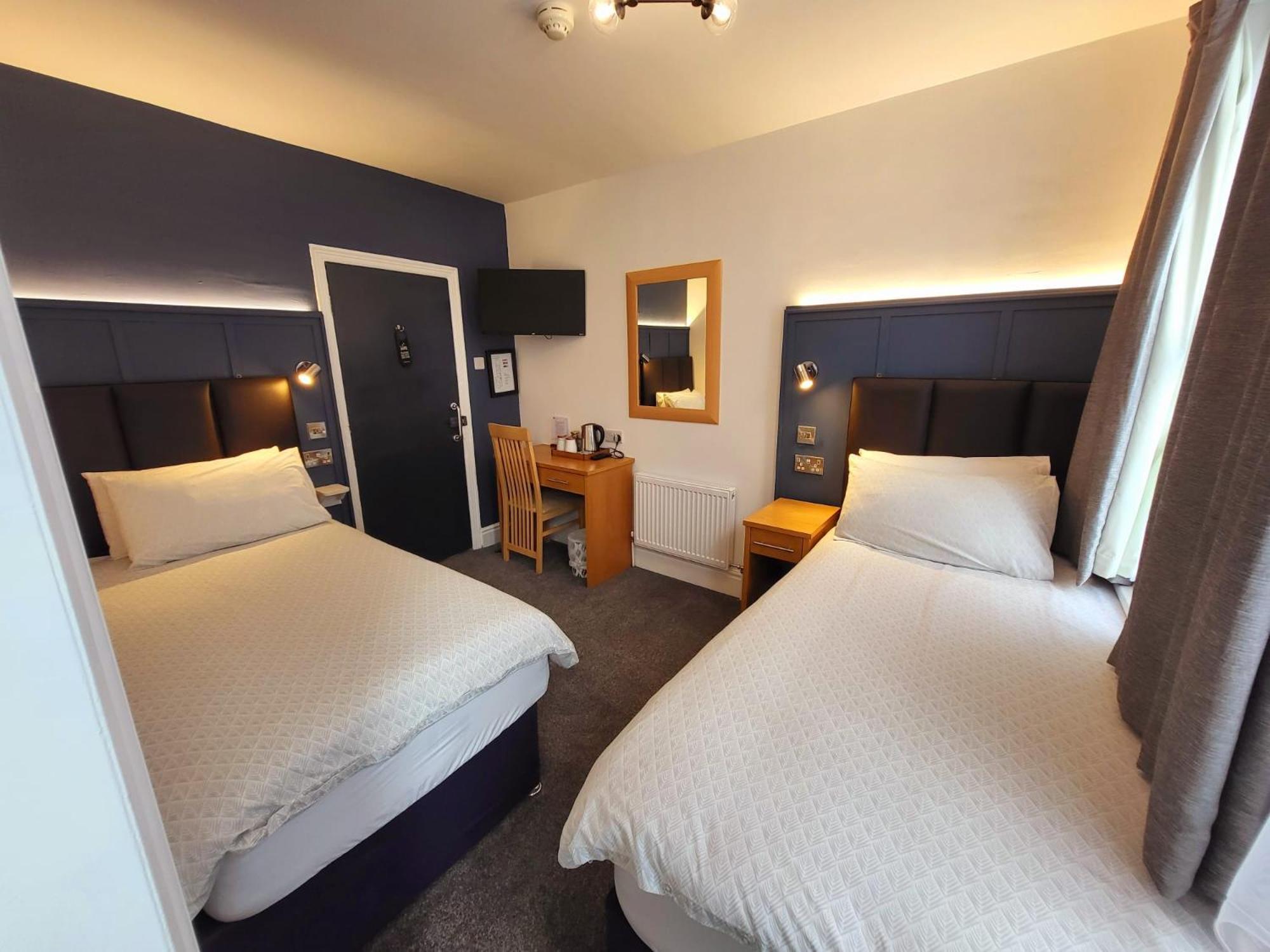 Hotel At Caledonia Douglas Esterno foto