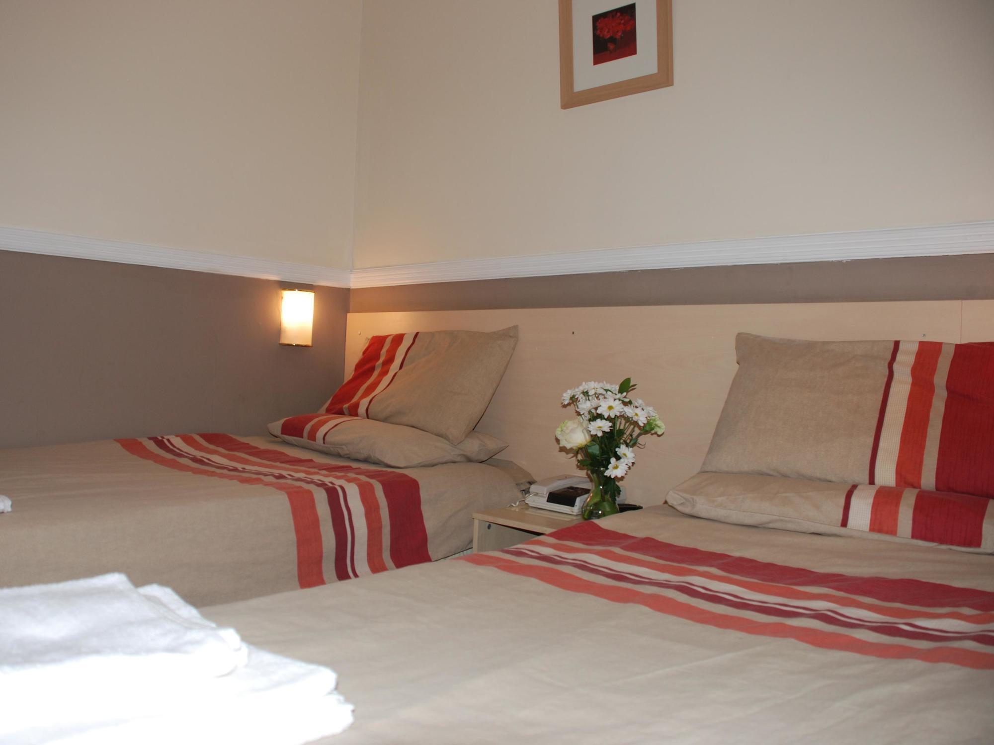 Hotel At Caledonia Douglas Esterno foto